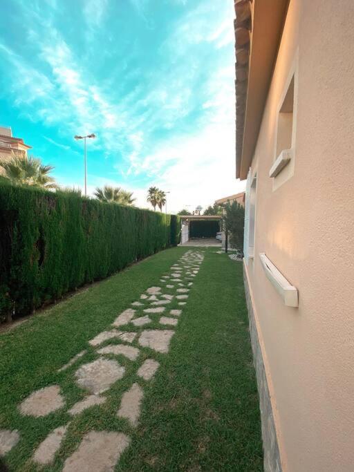 Impresionante Villa Con Piscina - Oliva Nova 外观 照片