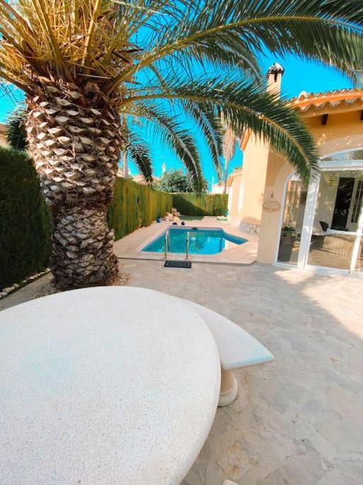 Impresionante Villa Con Piscina - Oliva Nova 外观 照片
