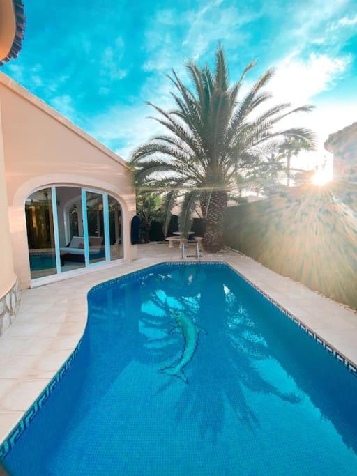 Impresionante Villa Con Piscina - Oliva Nova 外观 照片